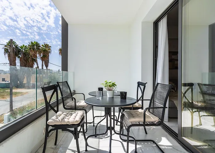 Vervana 2-bedroom * Ларнака