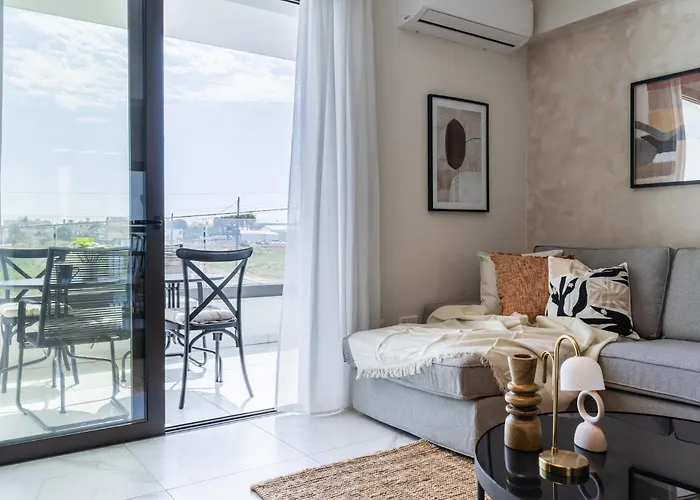 Vervana 2-bedroom * Ларнака